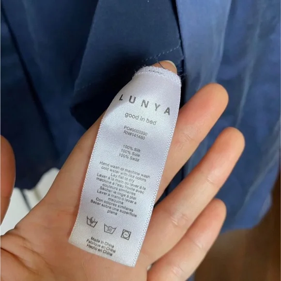 Lunya Washable Silk Robe - Picture 8 of 8